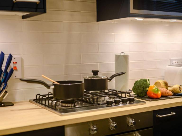 Fully equipped lovely cottage with patio | Dogs allowed — photo 3