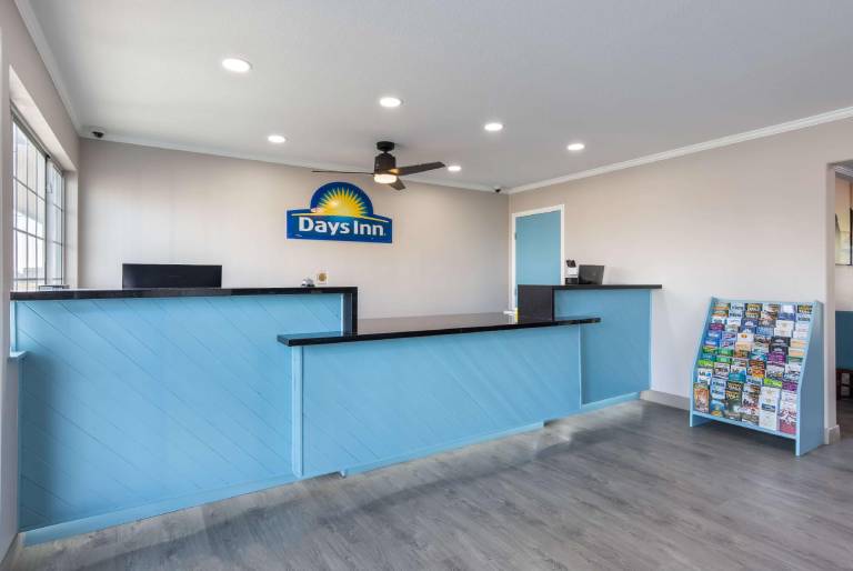Days Inn by Wyndham Red Bluff — photo 5