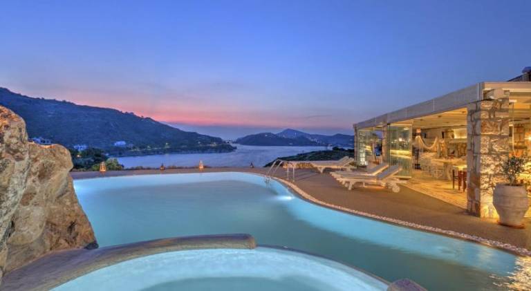 Charming villa with yard, terrace & pool | Pet-friendly — photo 3