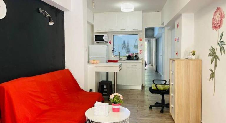 Apartment with yard, patio & grill | Suitable for remote work | Pets allowed in Athens