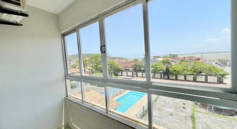 Serviced apartment with yard, pool & terrace — photo 3