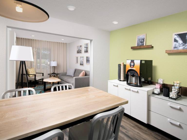 Extended Stay America Select Suites - Tampa - Brandon - East — photo 2