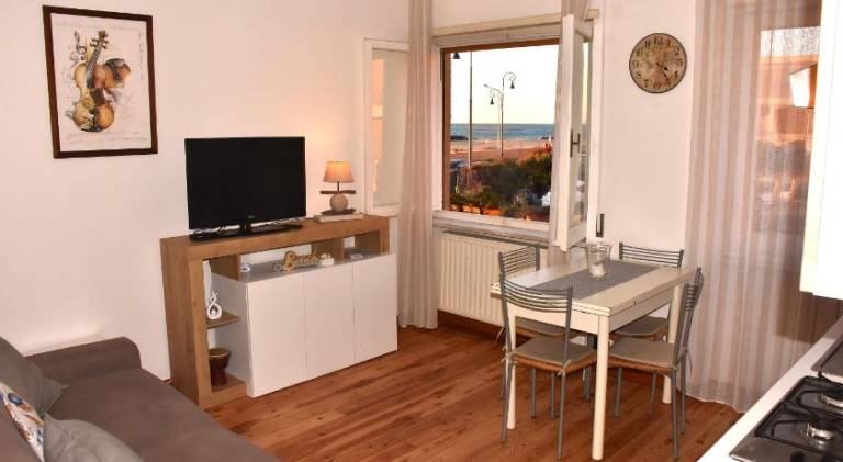 Apartment | Beach nearby | Pets are welcome in Fiumicino