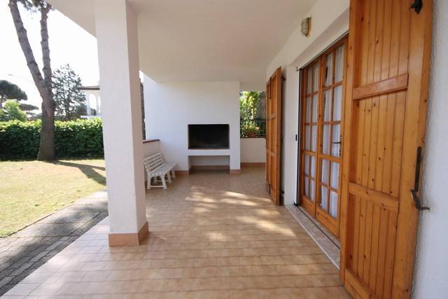 Villa with garden & grill | Garden view — photo 4