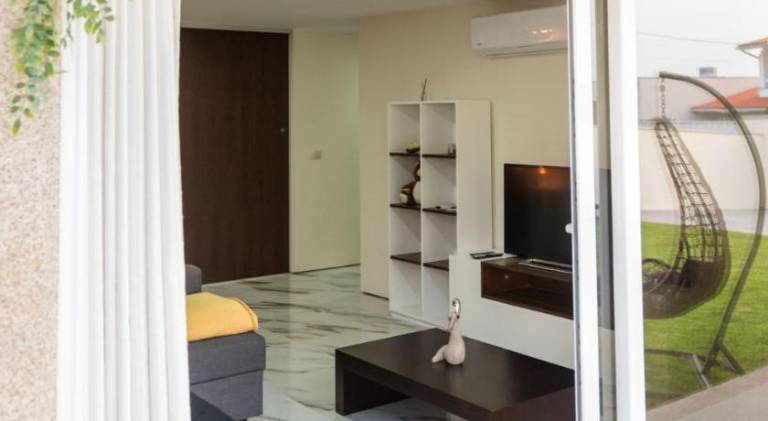 Fully equipped house with hot tub, BBQ & terrace | Suitable for remote work | Dogs allowed — photo 5