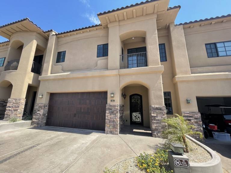 House  Bluewater