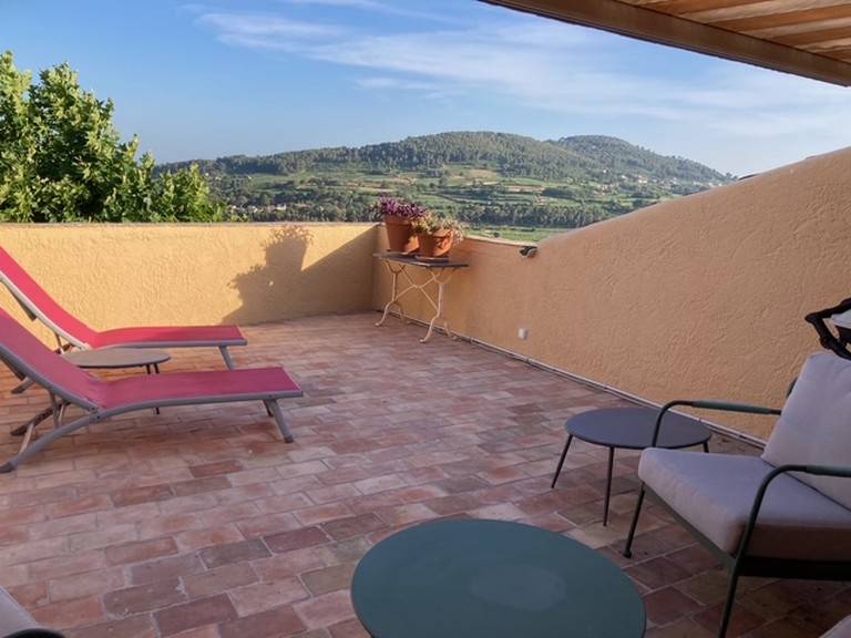 Child-friendly vacation home with terrace & grill | Nature view | Dogs allowed — photo 2