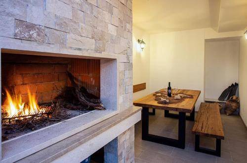 Exquisite blend of modern elegance and traditional Dalmatian charm ! — photo 4