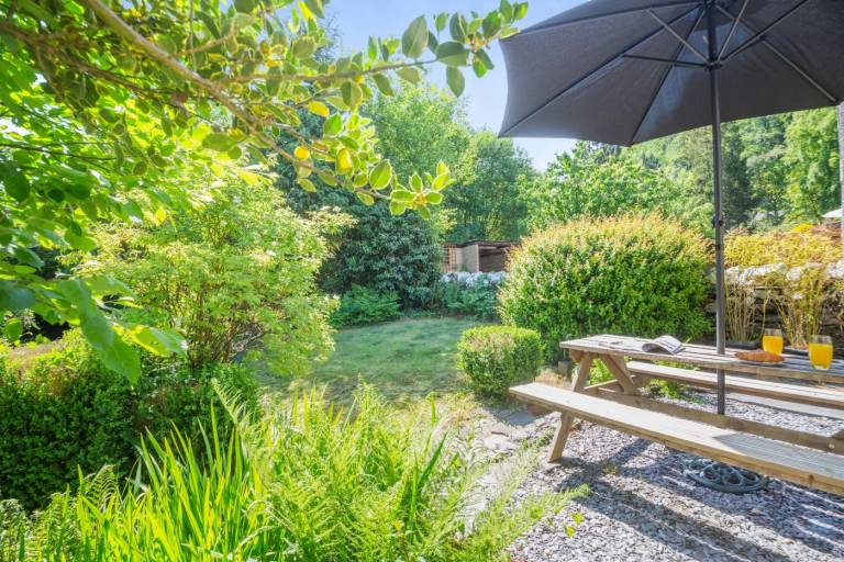 Child-friendly cottage with yard | Pet-friendly — photo 2