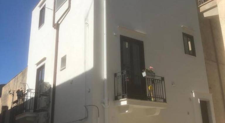 Holiday apartment with patio — photo 5