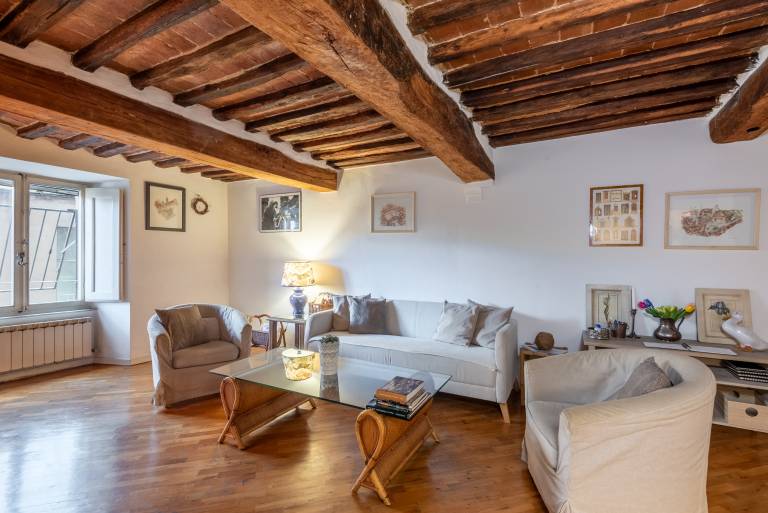Fully equipped rental apartment with fast internet | Next to Piazza del Campo | City view | Perfect for remote work | Dogs allowed in Siena