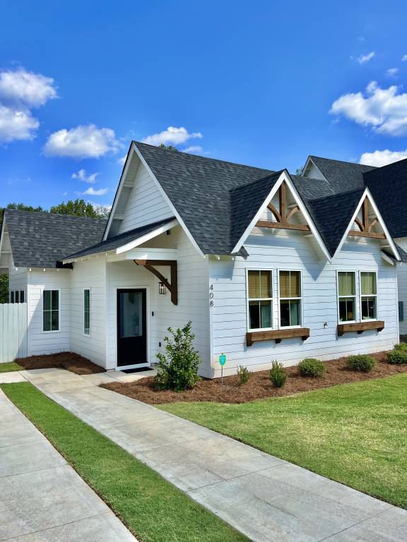 Cabin Auburn