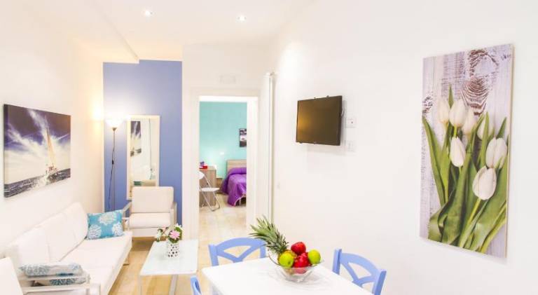 Holiday apartment with 2 rooms for 7 persons in Cefalù