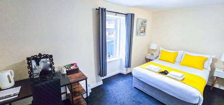 Bed & Breakfast  Inverness