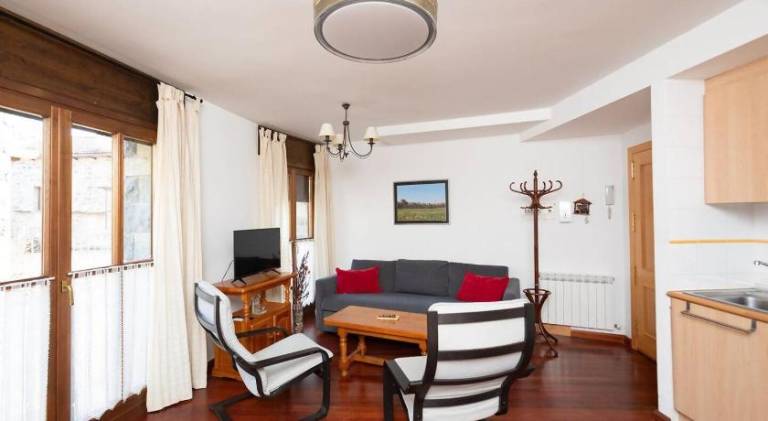 Rental apartment with 2 rooms for 6 persons — photo 2
