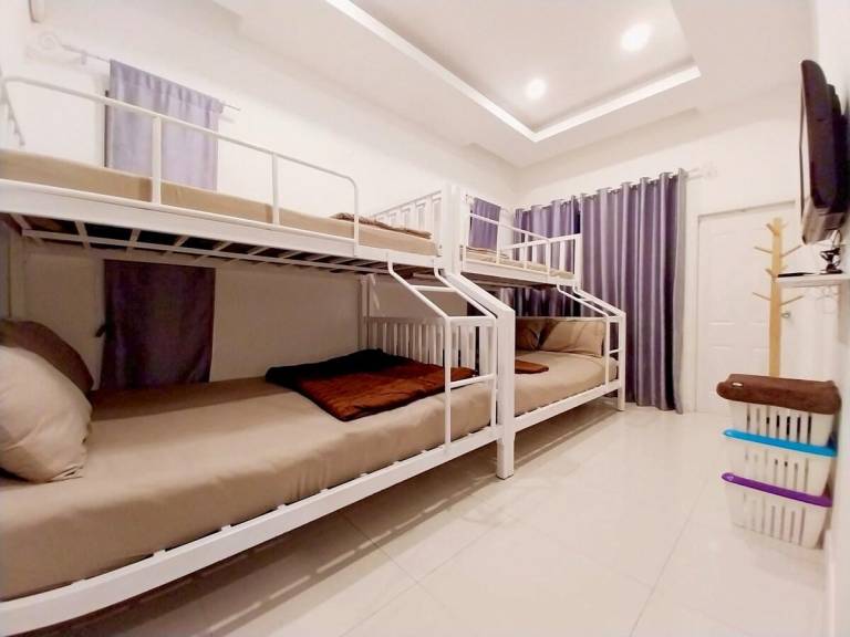 Villa with pool & grill — photo 5