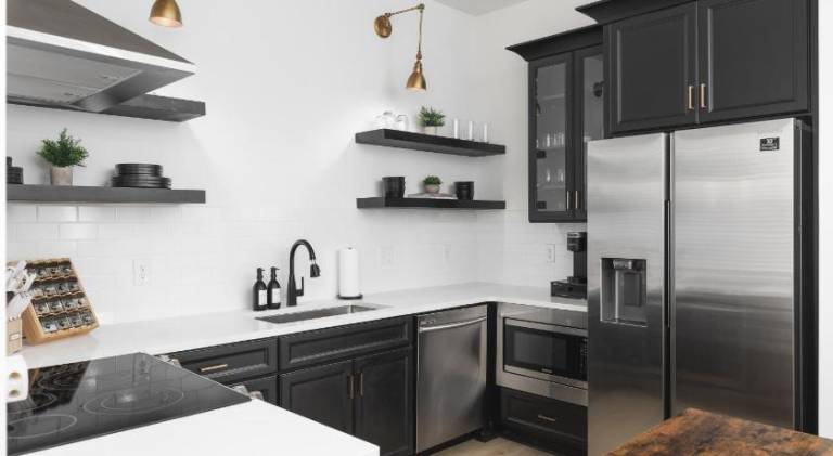 Condo with Free Parking, 3 mi Downtown & Stadium, by Coffee — photo 3