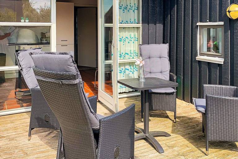 Fully equipped house with terrace, barbeque & pool | Pet-friendly — photo 2