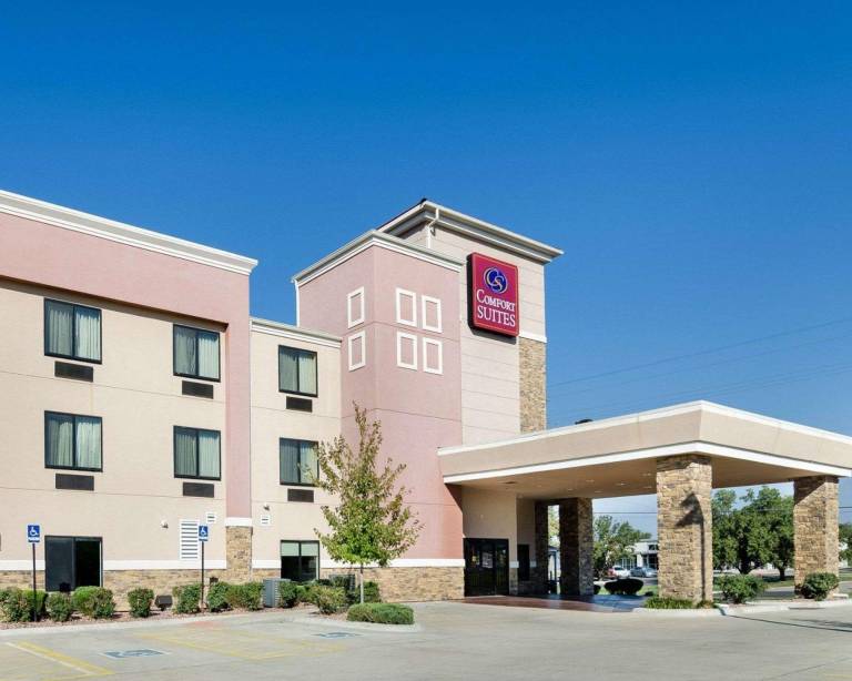 Comfort Suites Topeka Northwest in Topeka, KS