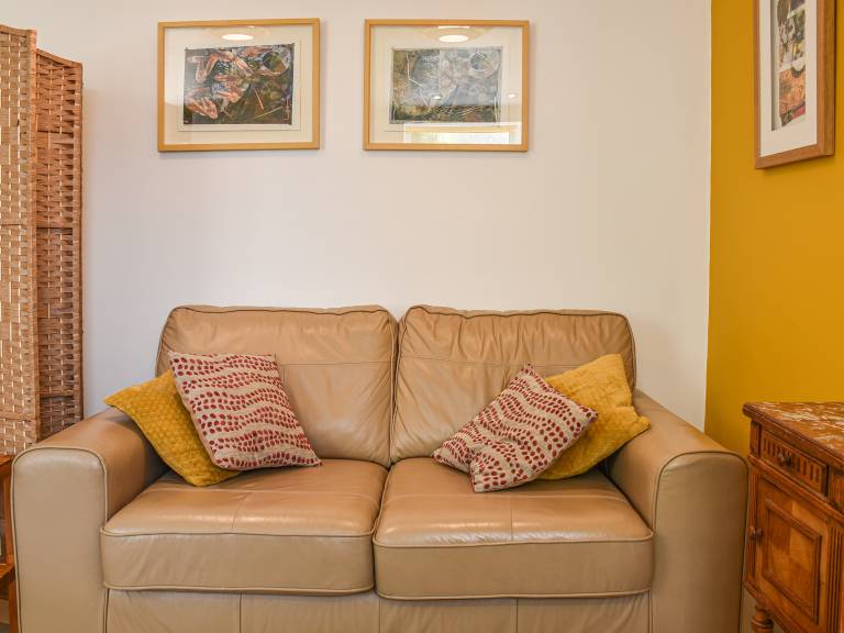 Child-friendly wonderful cottage with garden | River view | Pet-friendly — photo 4