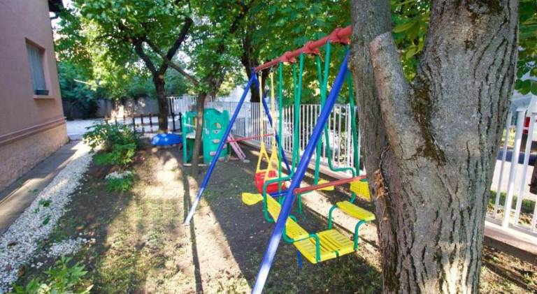 Family-oriented charming rental apartment with yard, BBQ & patio | Suitable for remote work | Pet-friendly — photo 5