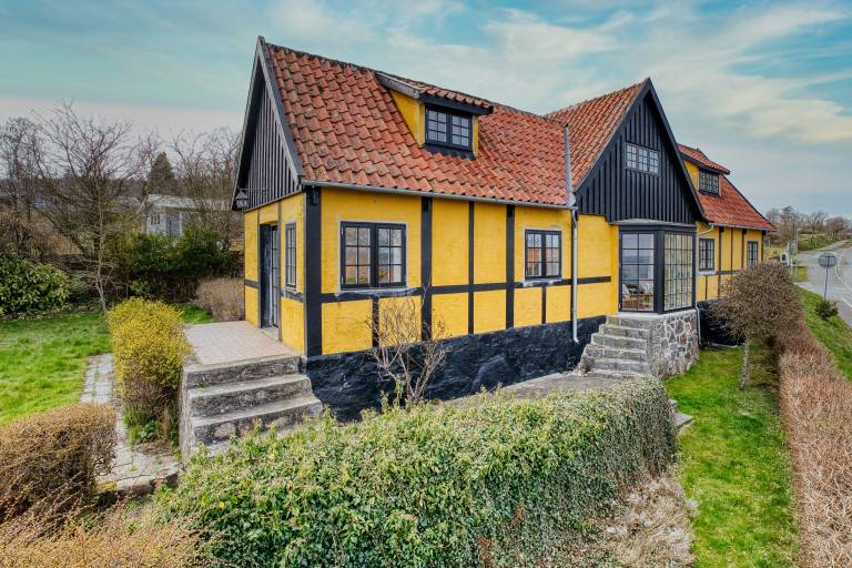 Children-friendly charming house with barbeque, yard & terrace | Sea view | Next to the beach | Suitable for remote work | Pet-friendly — photo 3