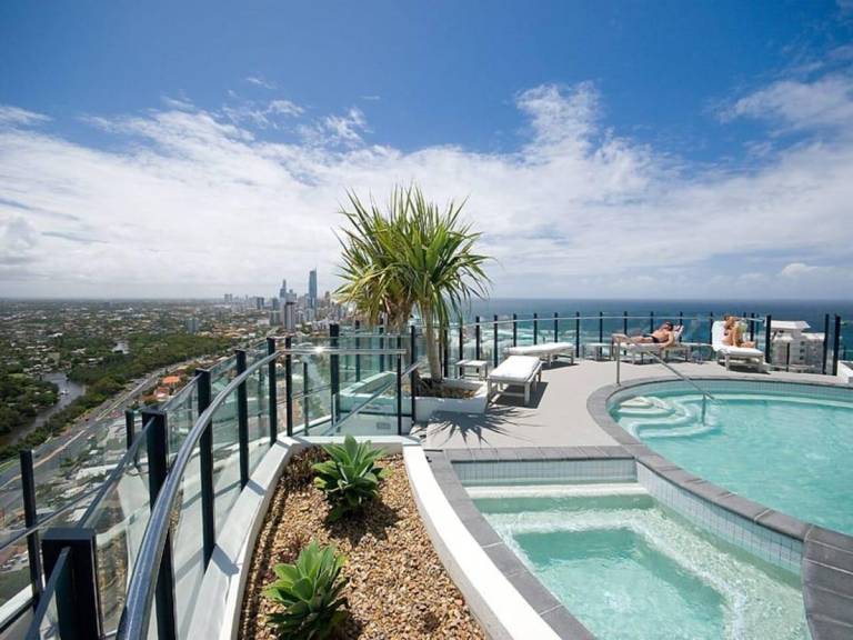 Apartment Surfers Paradise