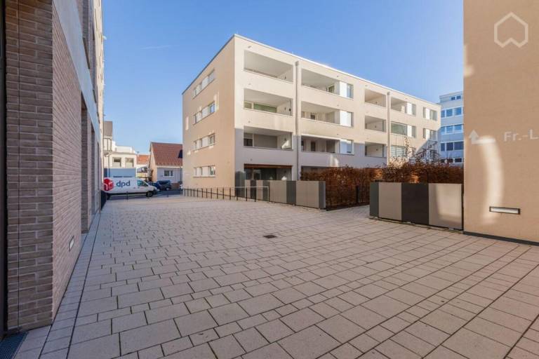 Apartment with patio — photo 5