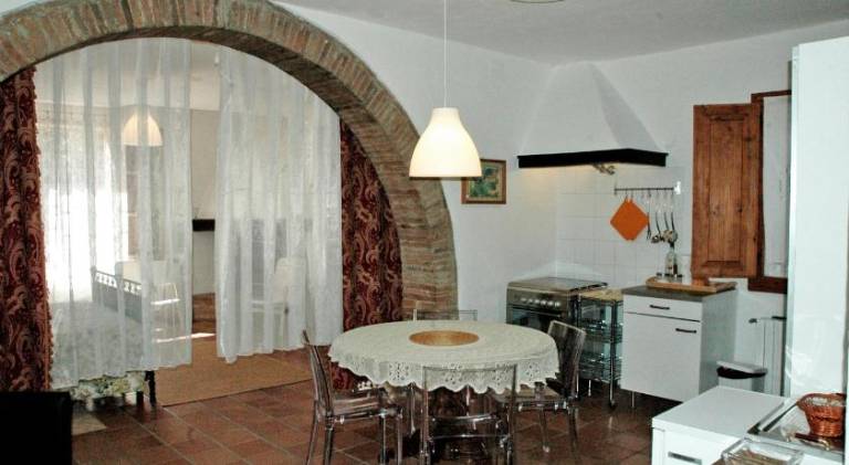 Apartment with pool — photo 4