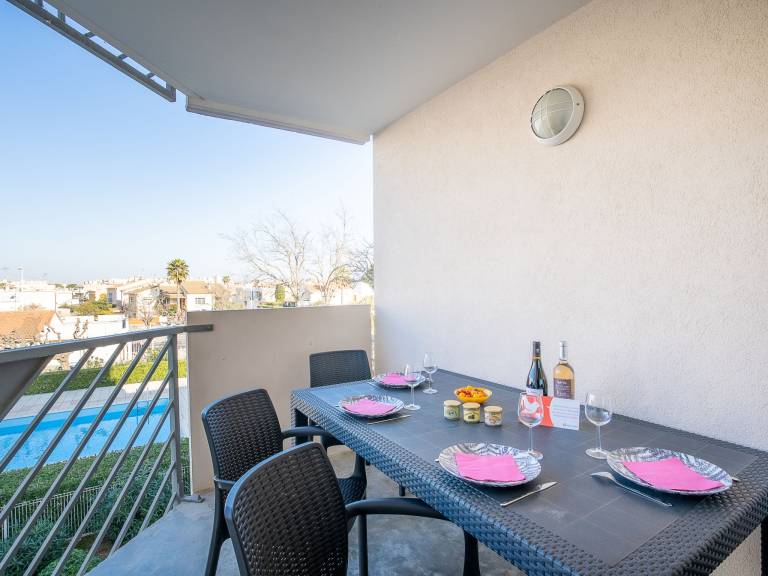 Lovely apartment with patio & pool | Close to the beach | Pets are welcome — photo 3