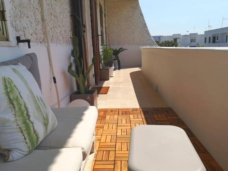 Apartment 'Il Porticciolo' with Sea View, Wi-Fi and Air Conditioning — photo 5