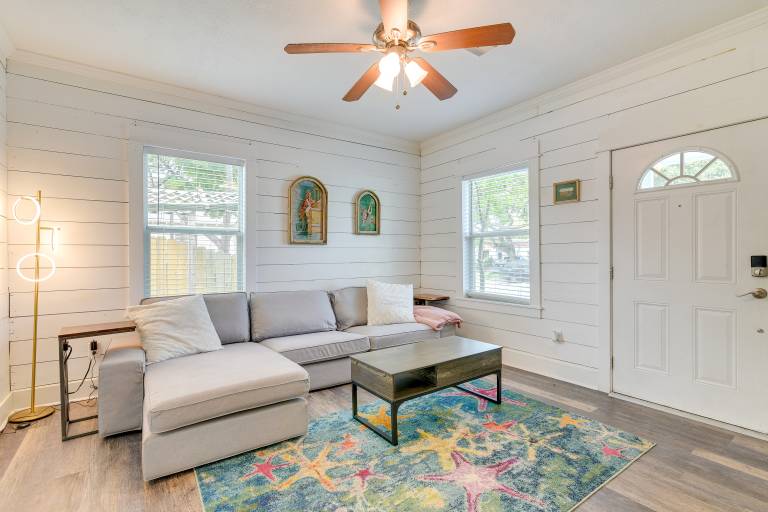 1 Mi to Shore! Galveston Stay w/ Pet-Friendly Yard — photo 4