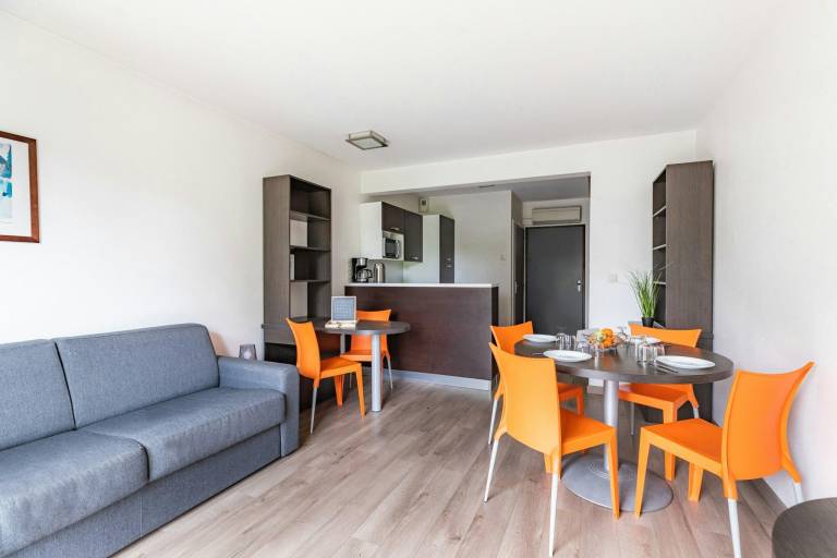 Serviced apartment with terrace | Good for workation — photo 5
