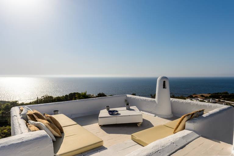 Villa with terrace & private pool — photo 3