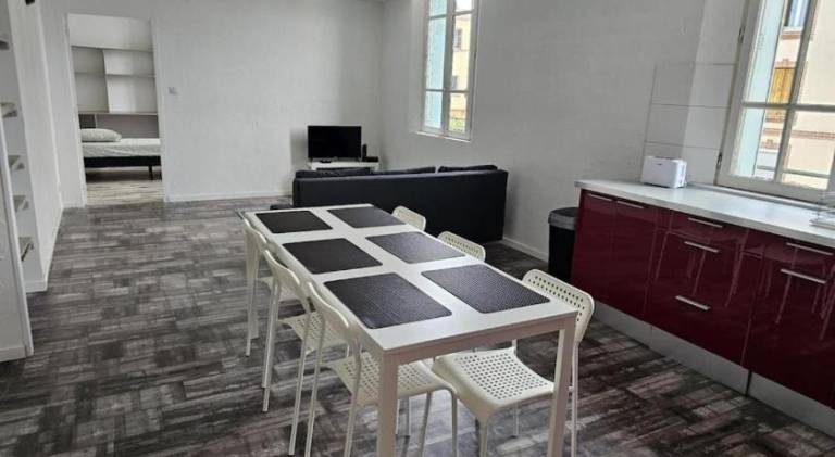 Rental apartment with 2 rooms for 7 persons in Montauban