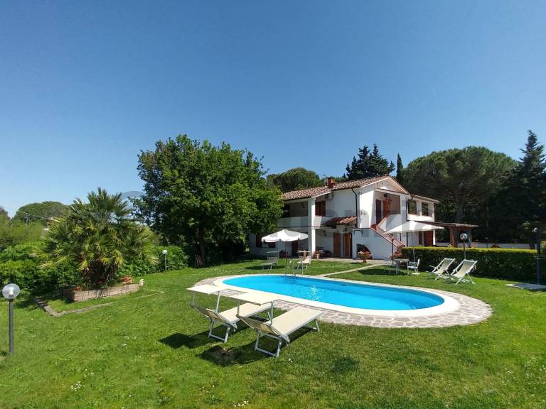 Fully equipped house with garden, private pool & BBQ | Nature view | Pet-friendly — photo 5