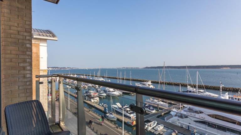 Pleasant apartment | Close to the beach | Pets allowed in Poole