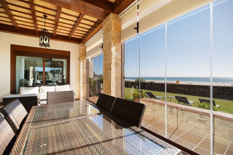 Villa "Carolina Beach House" with Sea View, 2 Private Terraces & Wi-Fi — photo 5
