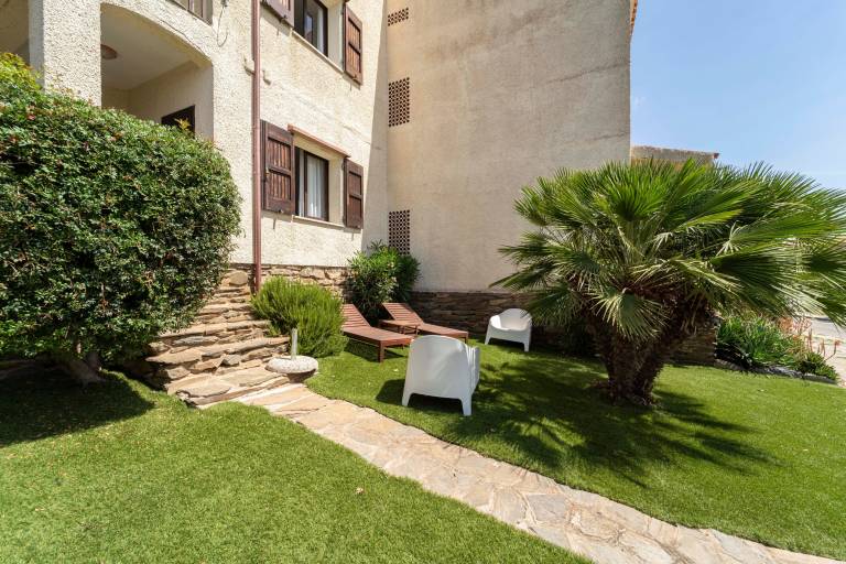 Holiday Apartment "Stintino Sea Front Apartments A" with Sea View and Shared Garden — photo 2
