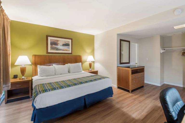 Motel  Corning