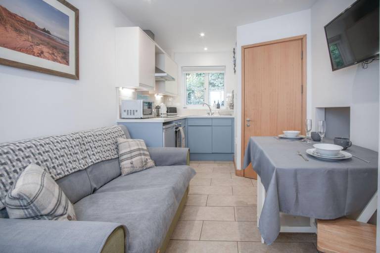 Family-friendly pleasant cottage with fast internet | Pet-friendly — photo 3