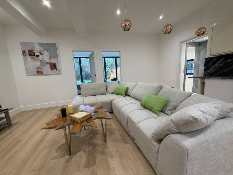 Family-friendly holiday apartment with yard & jacuzzi | Dogs allowed — photo 2