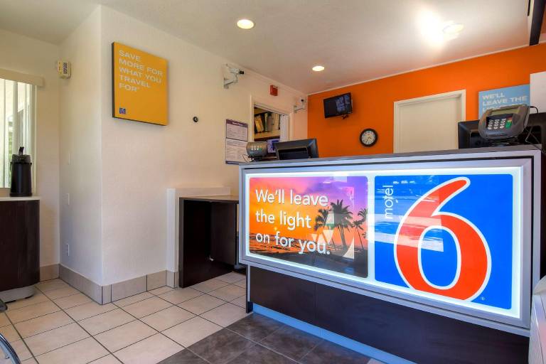 Motel 6 San Diego, CA - North — photo 5