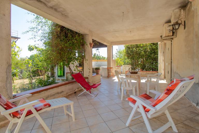 Holiday apartment with patio, garden & BBQ | Sea view in Ragusa