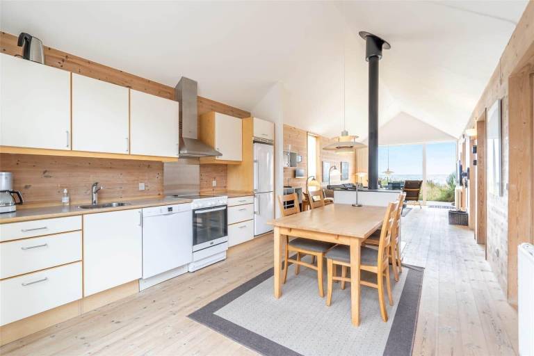 Vacation home with grill, sauna & hot tub — photo 4