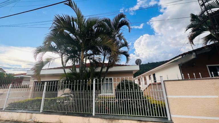 Casa Águas de Lindóia