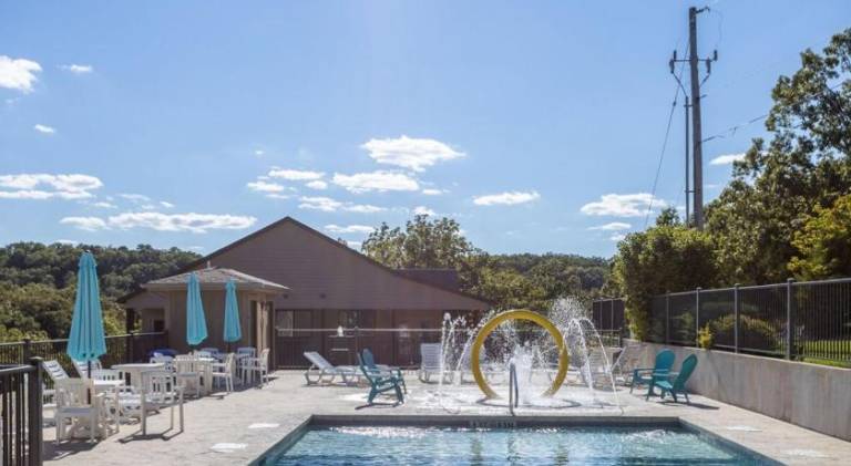 House with pool | Pet-friendly — photo 5