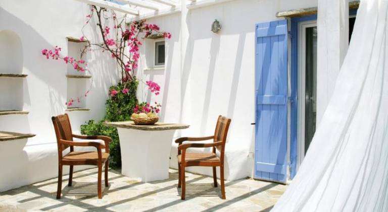 Golden Beach Studios & Suites in Tinos