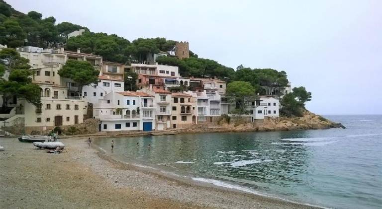Holiday apartment with patio, pool & barbeque | Beach nearby | Pets allowed — photo 5
