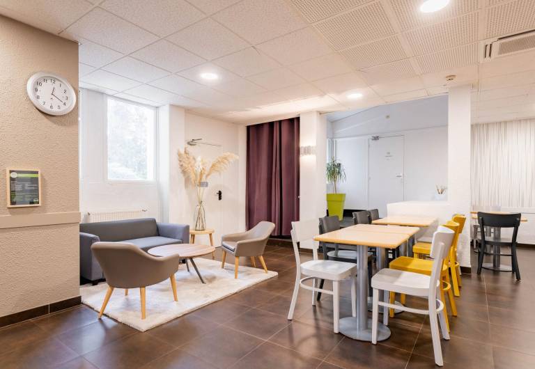 B&B HOTEL Valenciennes Sud — photo 2